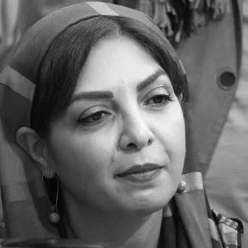 تصویر نیلوفر لاری